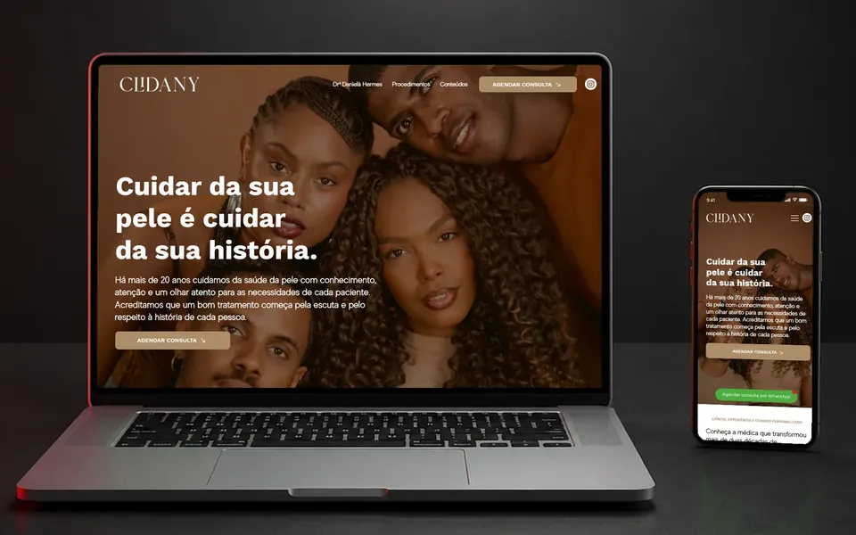 Site da Clidany aberto no notebook e no celular